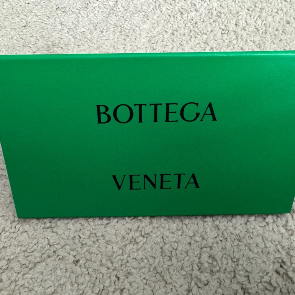 Like New Bottega Veneta Classic Ribbon Square Black Sunglasses w/Box